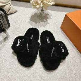 Picture of Louis Vuitton Slippers _SKULVsz35-40mnh0709544